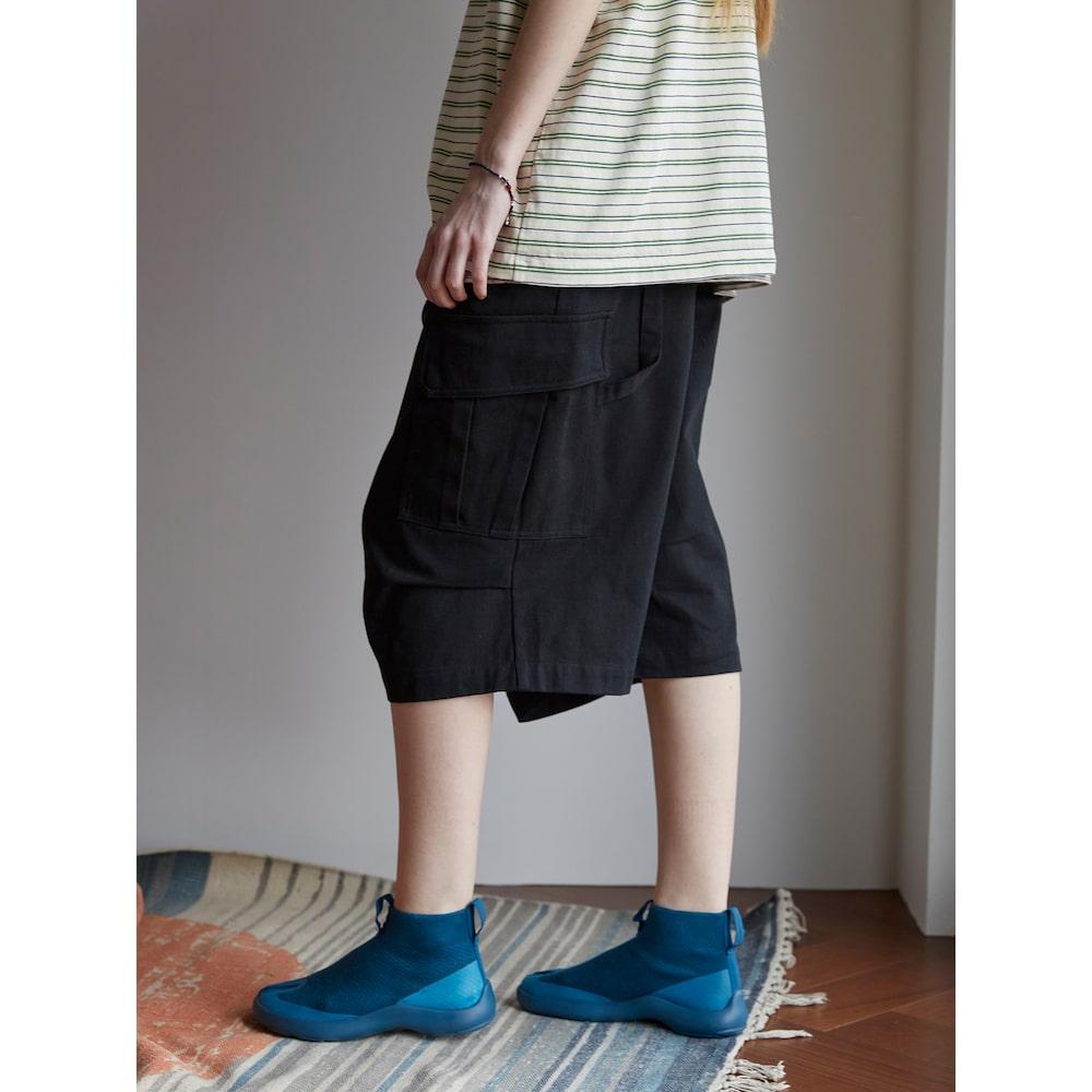 Saendeusaundeu (Unisex) Parachute Bermuda Shorts Black