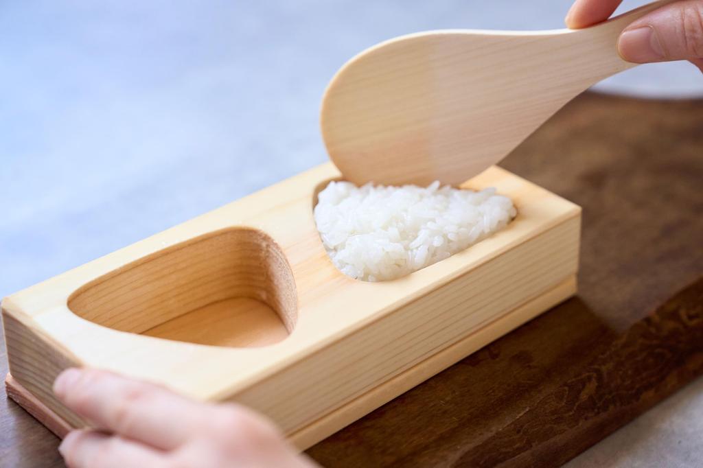 Tono Hinoki Reisbällchen-Form (Groß)
