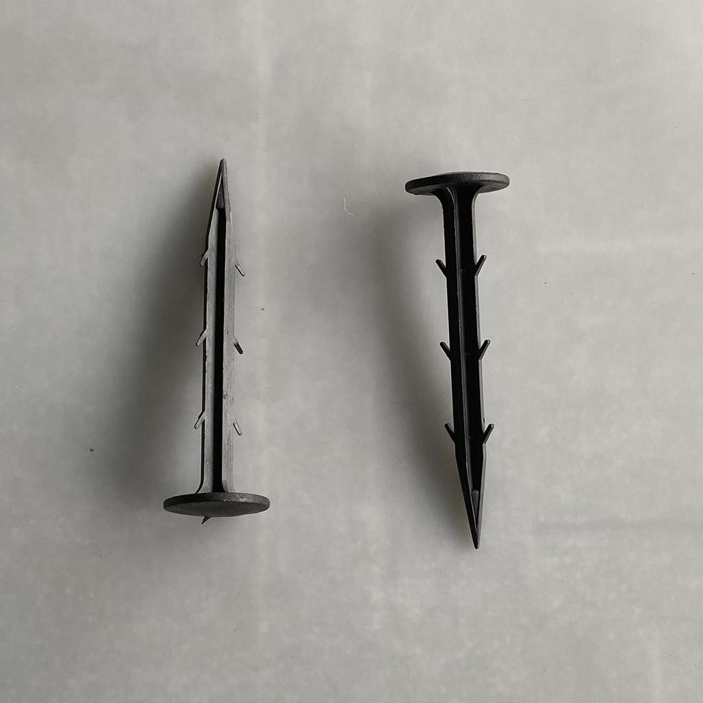 Gardening Essential: Weed Control Ground Fabric Nails for Orchards & Greenhouses - Perfect for Mulch & Strawberries