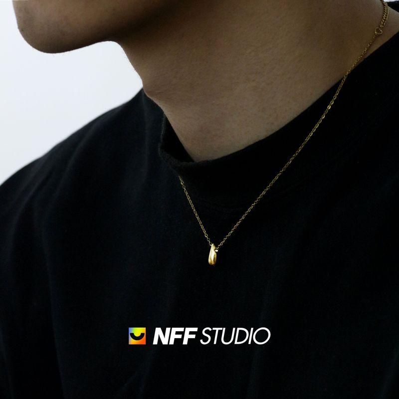 

Titanium Steel Water Drop Clavicle Design Sense Hip-hop Exquisite No Fading Jewelry European and American Niche Temperament Necklace for Men and Women Golden Water Drops