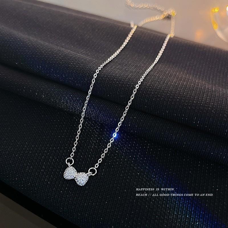Tide Thin Chain Pendant, High-End Sense Collarbone Chain, Femininity, Versatile Fashion, Niche Design Necklace