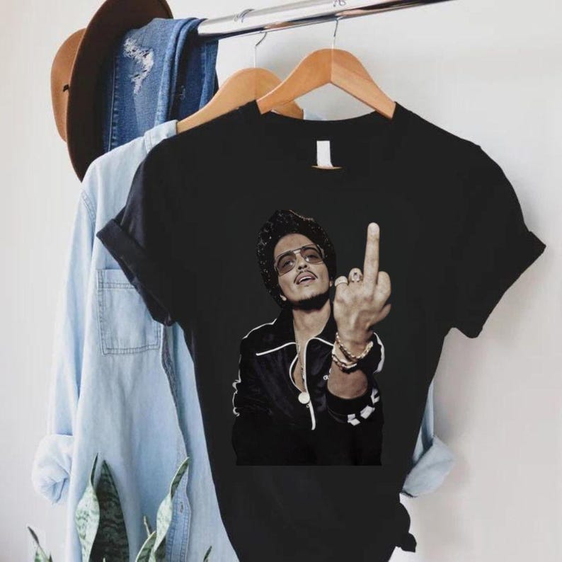 Bruno Mars Graphic T-shirt, Bruno Mars Middle Finger T-shirt, The Romantic Tour T-shirt 2026 Unisex Concert Tee, Fan Gift, Bruno Merch Style