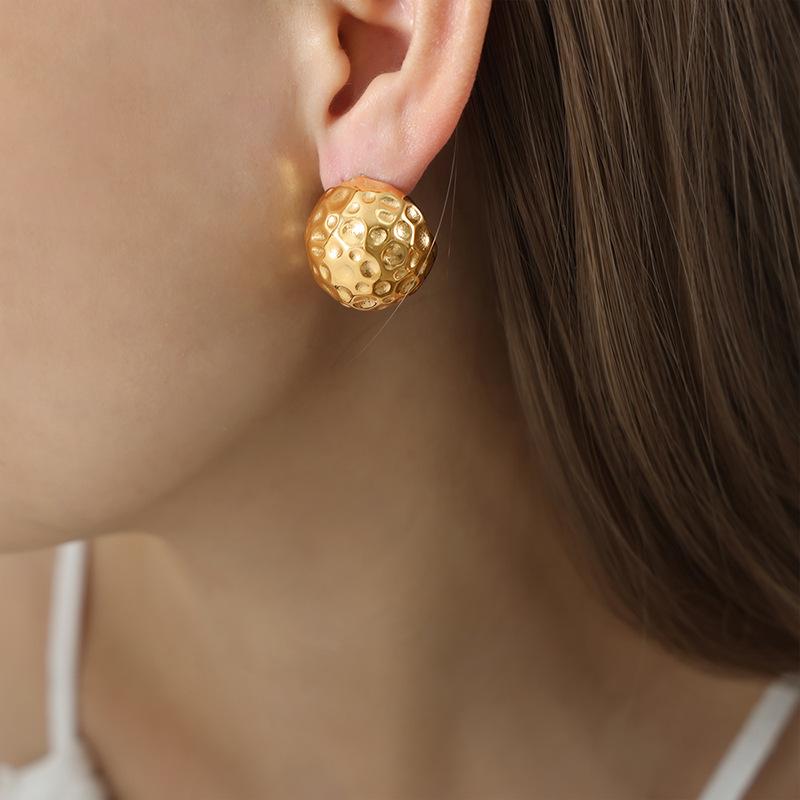 French Retro Hollow Titanium Steel Water Drop Earrings - 18K Gold Asymmetrical Hip Hop Style