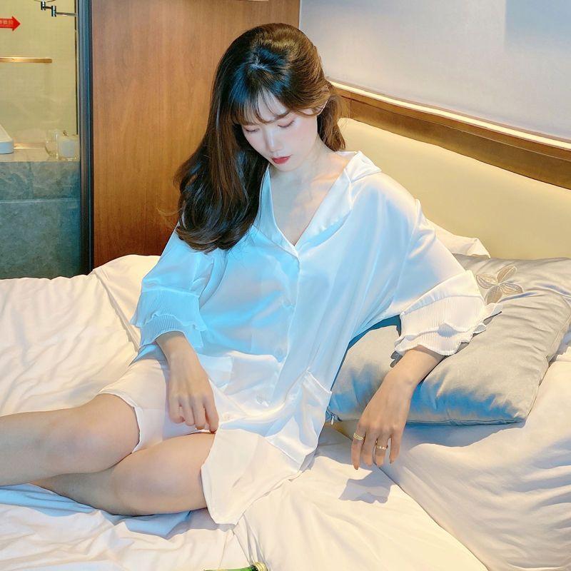 Sleepwear for Women Summer Ice Silk Sexy Thin Style Spring and Autumn Shirt Collar, Medium Length Pajamas