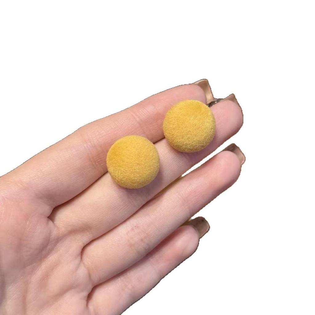 Colorful Retro Temperament Oval Ball Stud Earrings - Autumn/Winter 2025 Hong Kong Style for Women
