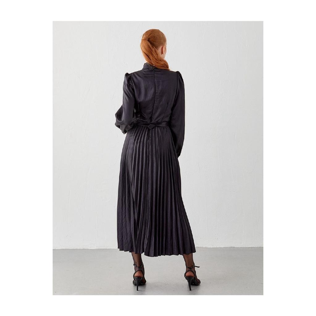 Pleated Skirt Ruffle Collar Dress Black