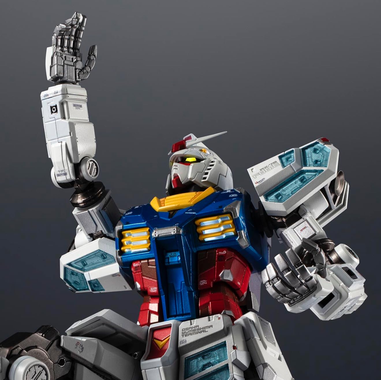 

BANDAI SPIRITS EXPO2025 Chogokin Gundam RX-78F00/E