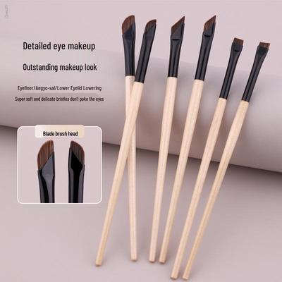 Ultra-thin Sickle Eyeliner & Flat-head Eyebrow Brush for Lower Eyelid and Under-eye Detail