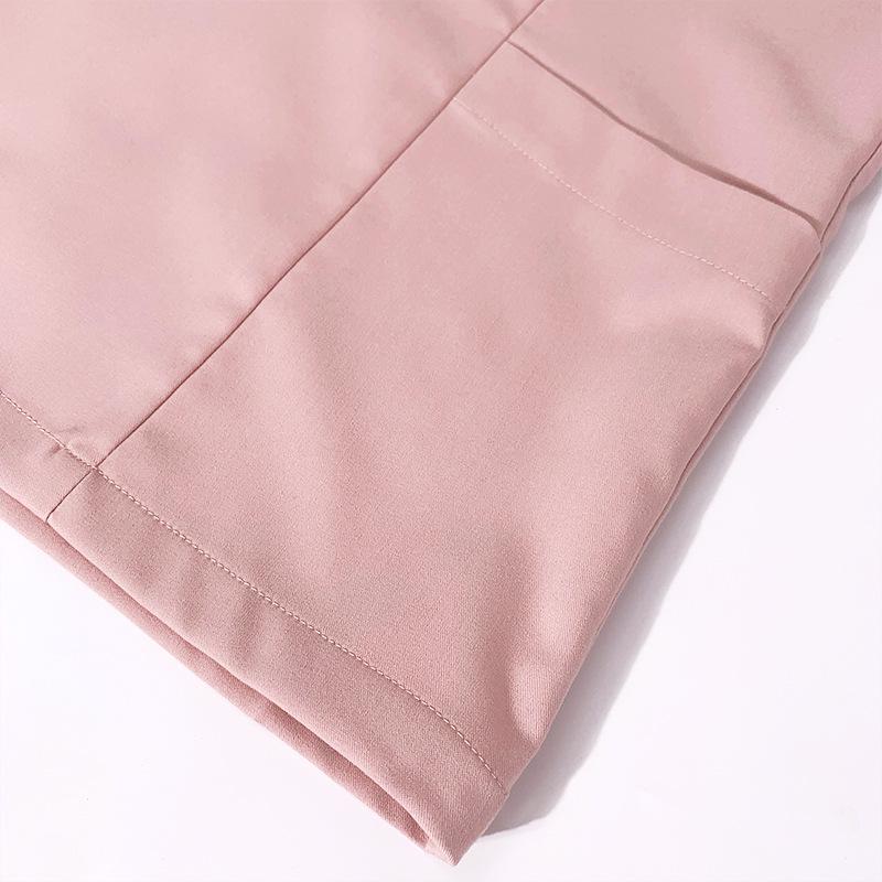 V-neck Women's Hospital Scrub Suit with Short Sleeves and Printed Design