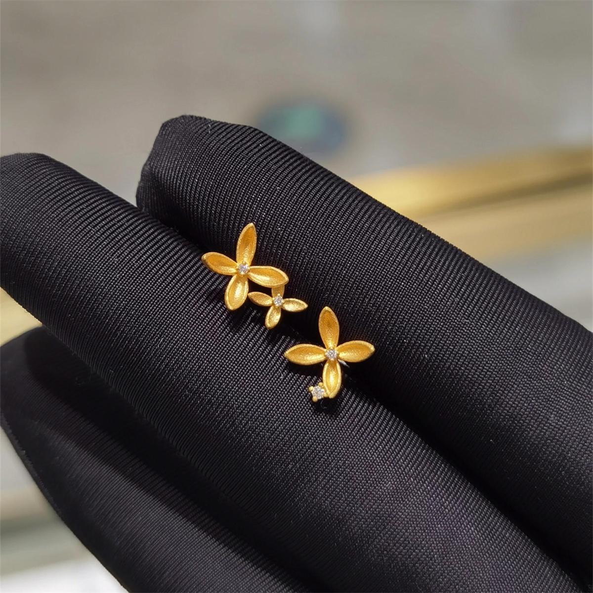 18k Gold Osmanthus Stud Earrings: Luxurious Asymmetrical Design, Fresh & Versatile.