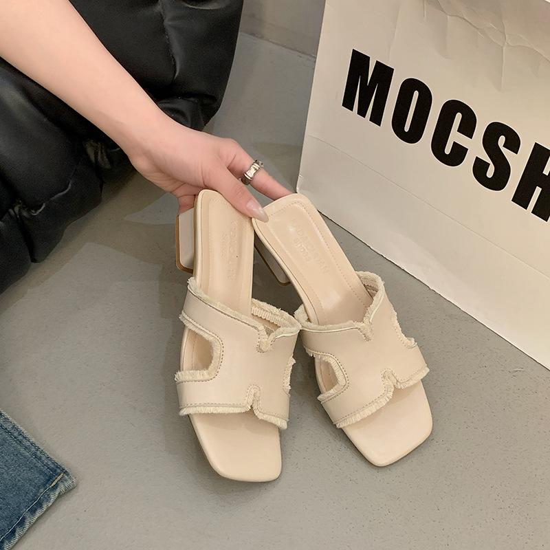 

One-word casual summer colored Roman cool slippers 2025 new high-heeled rough edge outer wear versatile skirt beach shoes 39