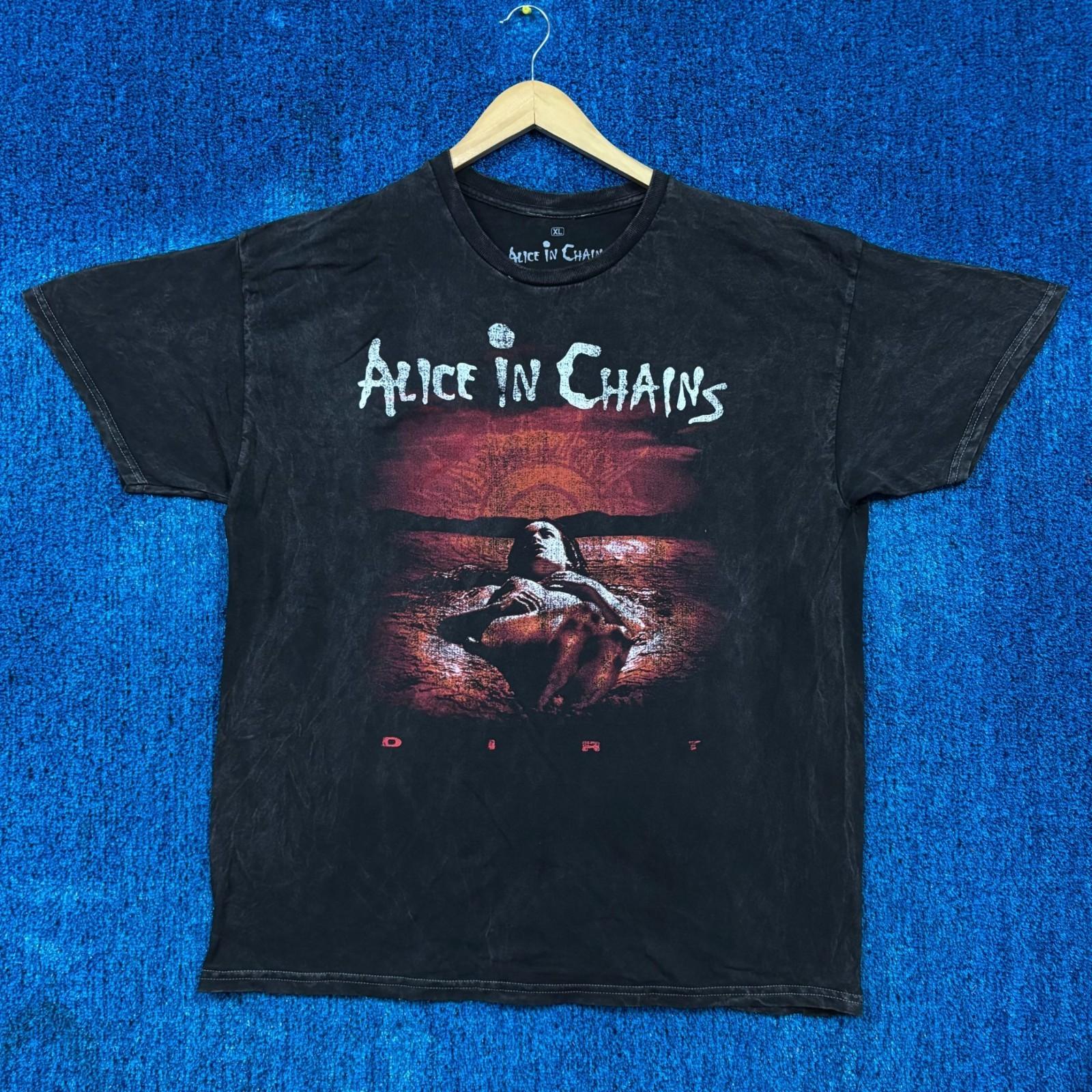 Alice In Chains Dirt Seattle WA Est 1987 Grunge Band Tee XL Unisex T-Shirt XXL