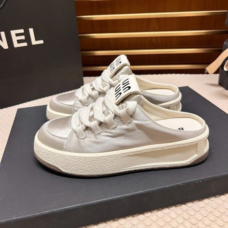 2025 half slippers women's outer wear 2025 summer new round head lace-up casual white shoes comfortable versatile board shoes