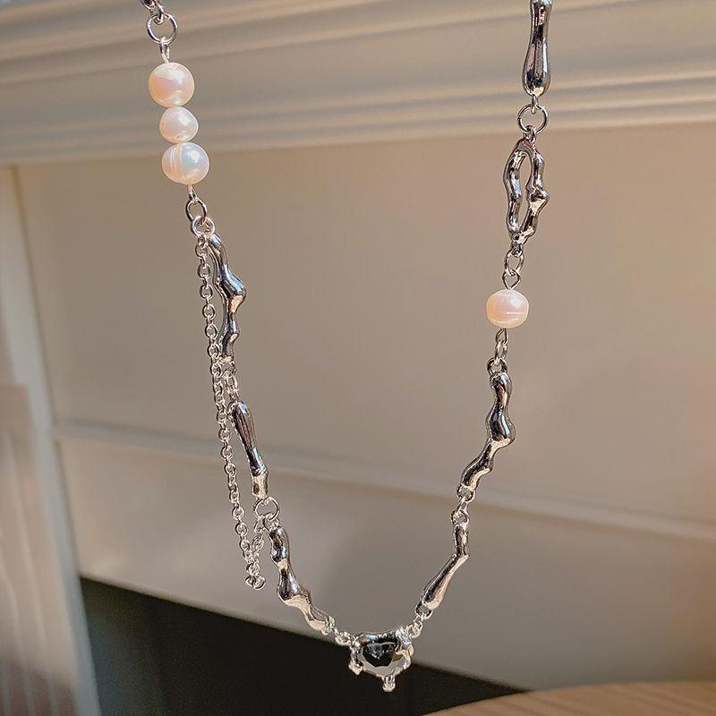 Light Luxury High-end Sweet and Cool Collarbone Chain Cold Wind Exquisite Niche Fashion Necklace Black Love Neck Chain Collarbone Chain