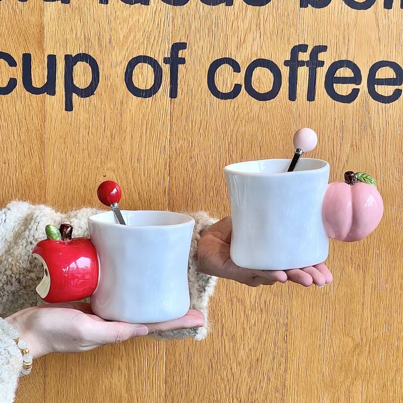 Original Apple Peach Cup Hand-painted Ceramic Mug High Value Couple Cup Niche Birthday Gift