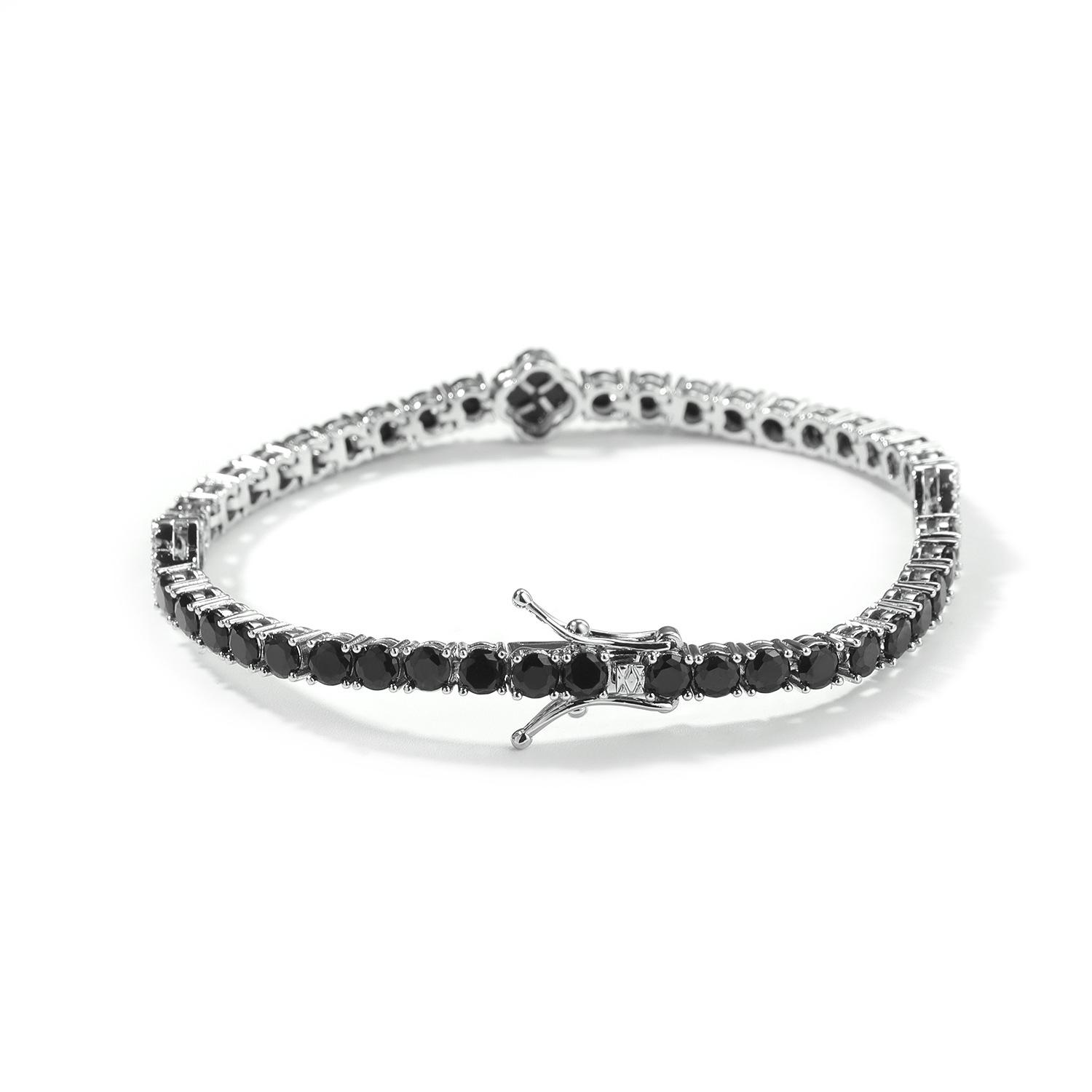 

2026 European and American Four-leaf Clover Buckle Bracelet, Silver and Black Four-leaf Clover Bracelet for Women, Trendy Jewelry 18CM