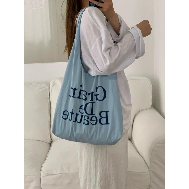 

Fashionable Letter-shaped Tote Bag for Summer Women Large-capacity Single-shoulder Bag for Students Classes синій
