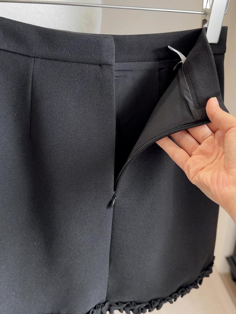 Korean Style High-Waist Wool Plaid Skirt - Women's Autumn/Winter Slim-Fit, Hip-Hugging, Anti-Exposure Short Skirt