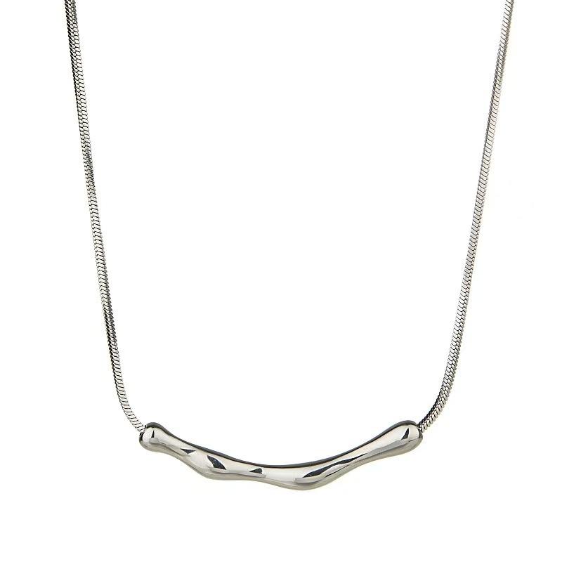 

New metal irregular pleated necklace women s spring and summer niche design collarbone chain ins cold wind neck necklace