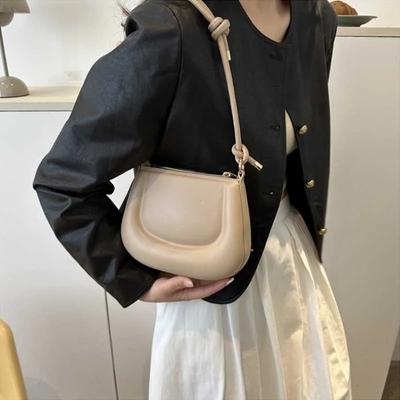 Weiche PU-Damen-Leder-Umhängetasche Damen Lila Unterarmtasche Retro Unifarbene Handtasche Modisches Design Mädchen Kleine Umhängetasche