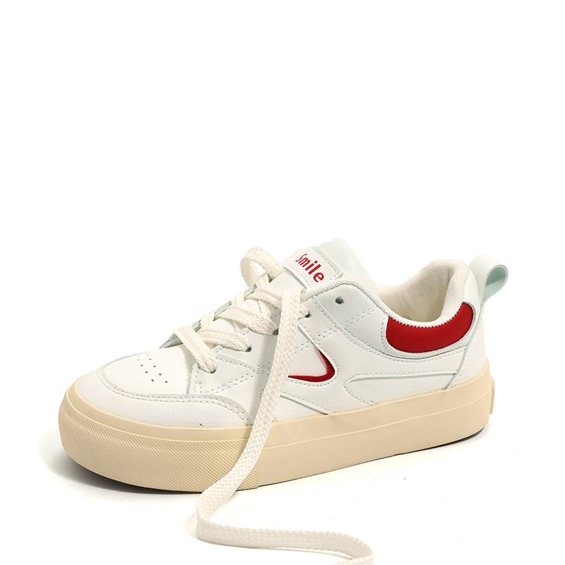 Leather retro red board shoes women's 2025 new Hong Kong style chic versatile and comfortable street shot white shoes sneakers