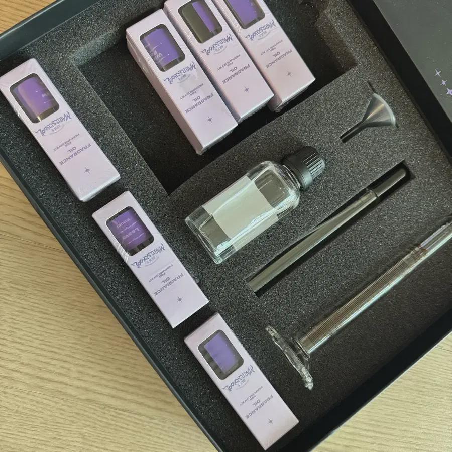 

Straykids Магическая школа Поп-ап магазин Парфюмерный набор для руля Полный набор из 6 масел Полный