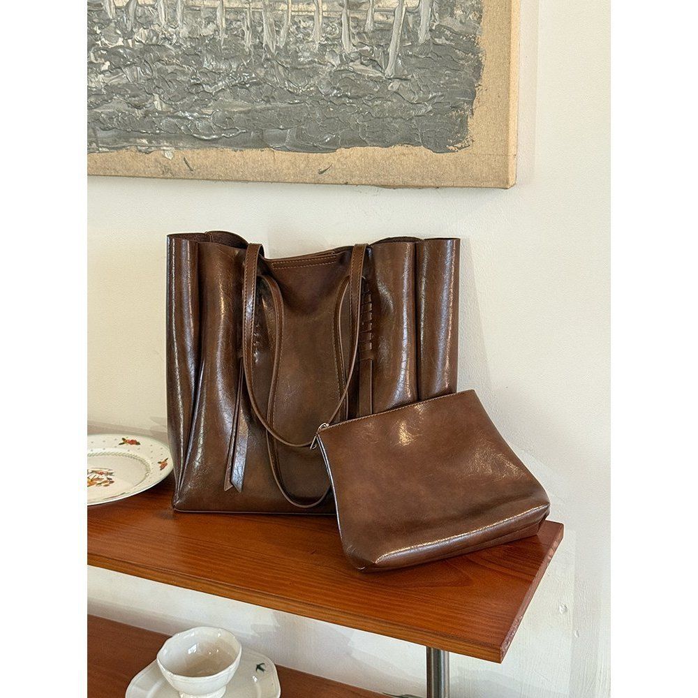 Large-capacity Retro Commuter Shoulder Bag, High-end and Casual Tote Bag