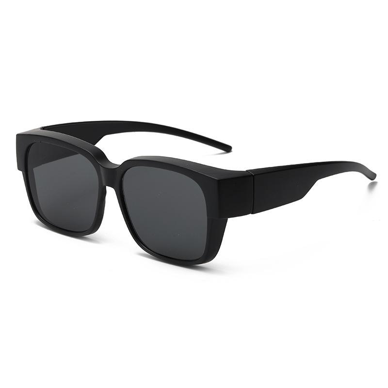 Versatile UV-Protection Clip-On Myopia Sunglasses for Men & Women - Ideal for Driving & Fishing