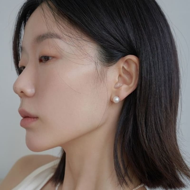 

Aube de moi 14K Classic Pearl Earring (8mm) -