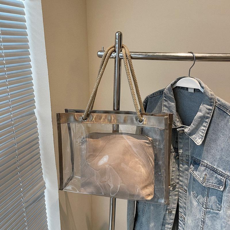 Popular transparent large-capacity bag women's new fashion jelly shoulder bag tote bag