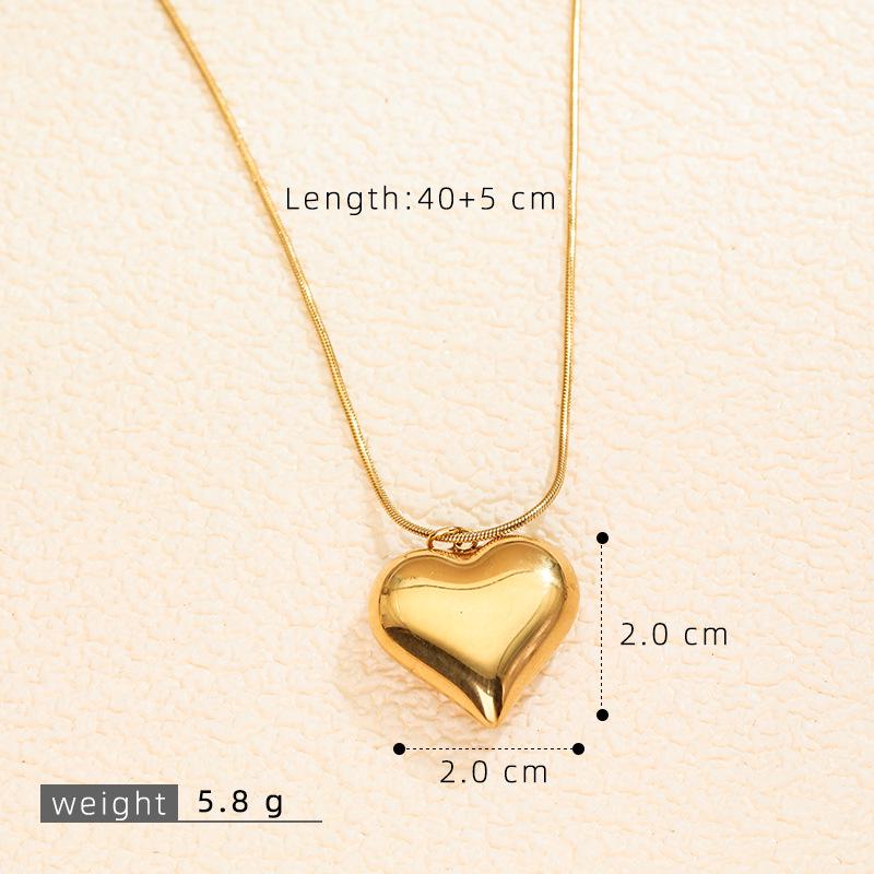 French Heart Stainless Steel Pendant Necklace - Simple & Polished Clavicle Chain