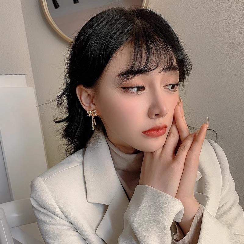 Korean Dongdaemun French Bow Diamond Tassel Dangle Earrings - Elegant Women's Influencer Ear Jewelry, High-End Stud Design.