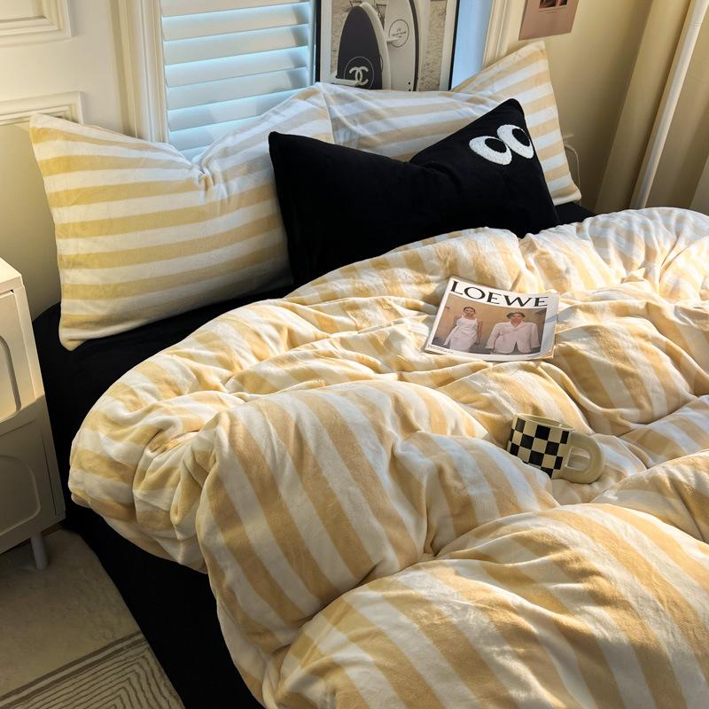 

Утолщенный молочный флис Четыре предмета Коралловый флис Простыня Двусторонний флис Пододеяльник Фланелевый флис Постельное белье День 1.2m sheet 3pcpillowcase is striped