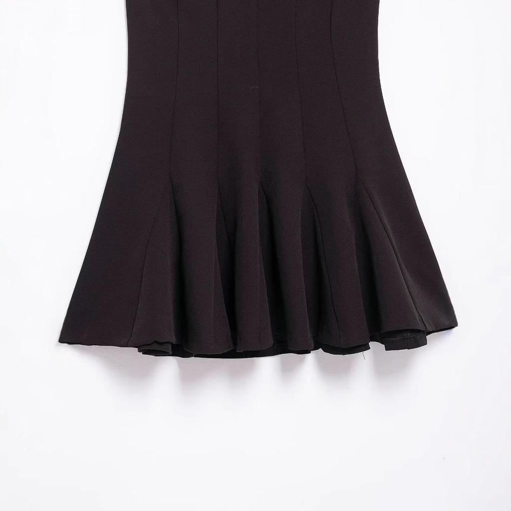 2025 Spring Women's Off-Shoulder Wavy Wide Hem Dress