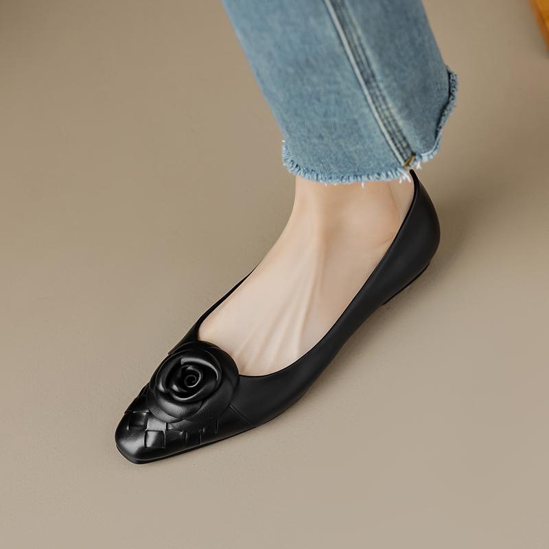 

Soft leather French black camellia light mouth single shoes women s flat shoes spring and autumn new pointed flat heel Doudou soft shoes 40