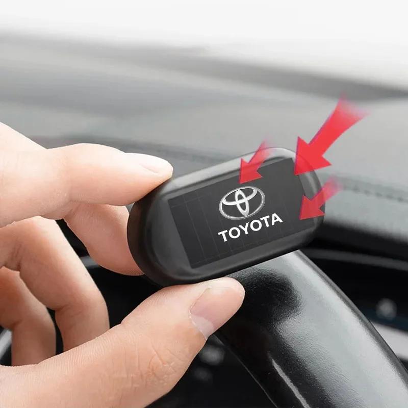 LED Solar Powered Fake Security Light Simulated Car Led Warning Light For Toyota Corolla Yaris Chr Auris RAV4 Camry Highlander