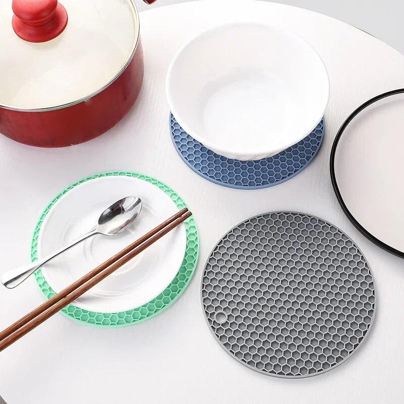Silicone Mat Drink Cup Coasters Non-slip Tableware Pads Pot Silicone Mat Heat Resistant  Round Cup Kitchen Accessories