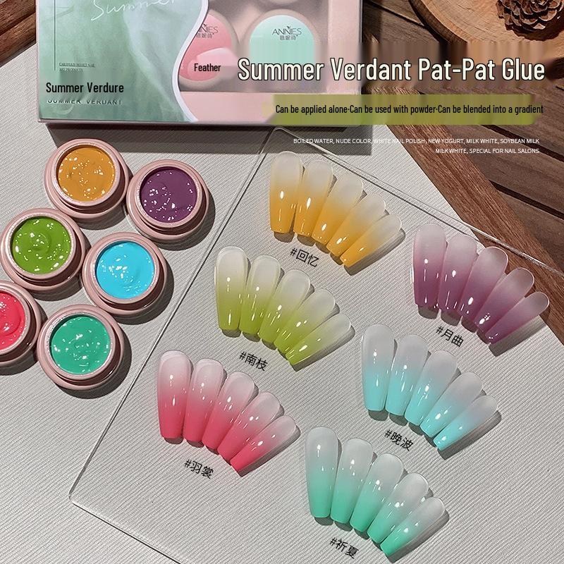 

Verdant Summer Bloom High-Saturation Gradient Gel Polish 2025