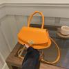 Personalized Texture Small Bag Women's Spring Summer Fashion Solid Color Personalized Messenger Bag Commuter Shoulder Bag