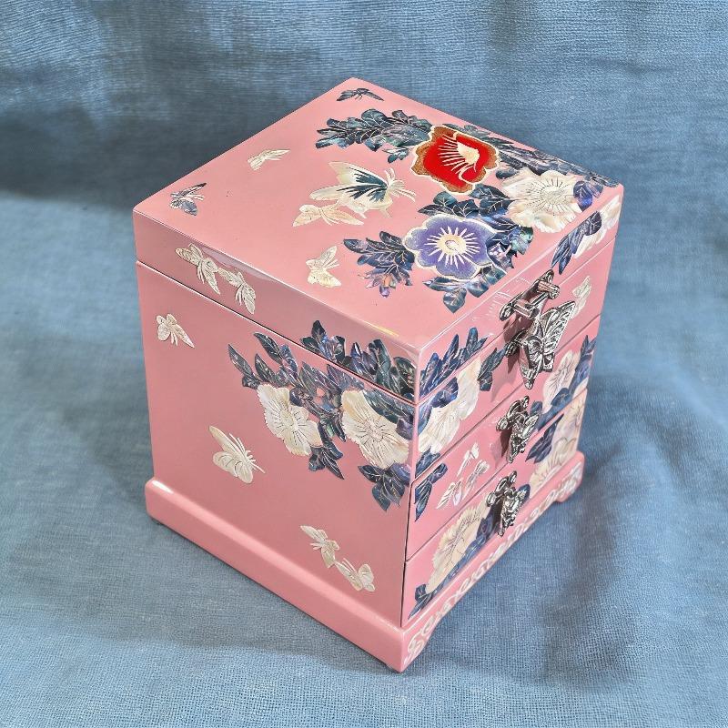 Pink White Mother of Pearl Lacquer Jewelry Box Chinese Style Butterfly Love Flower Storage Case for Wedding Dowry