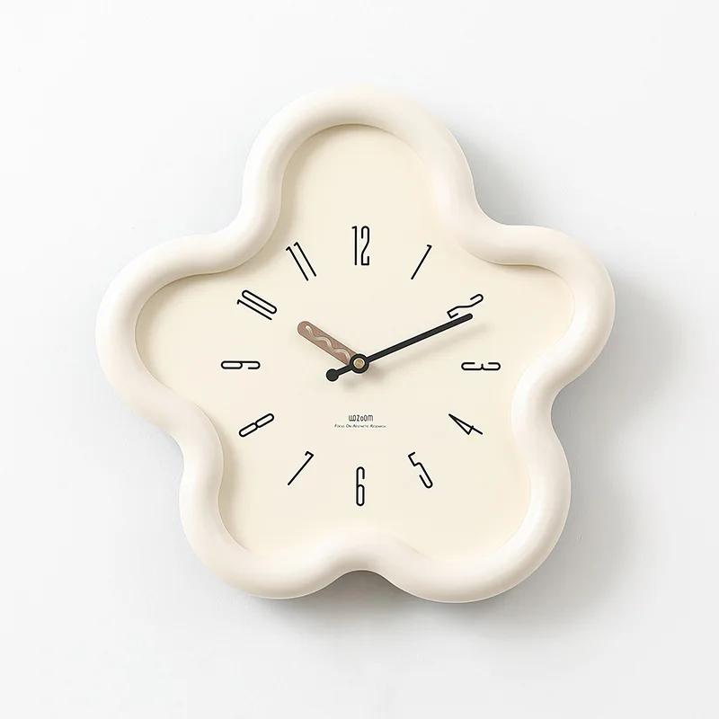 Cream Style Living Room Wall Clock Minimalist Digital Clock Restaurant Creative Swinging Digital Wall Clock Home Decoration