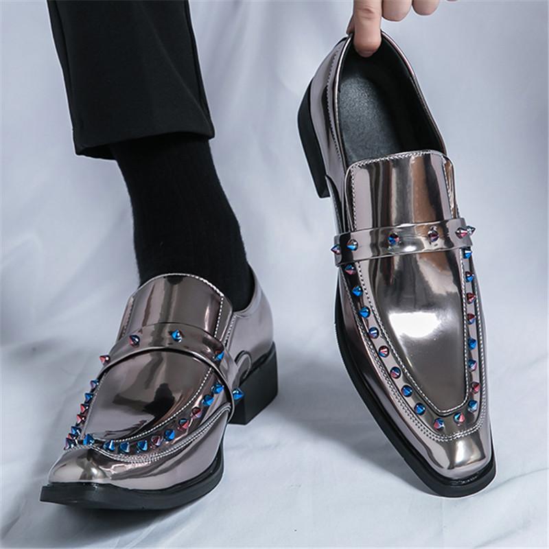 Fashion Designer Men Dress Chelsea Leather Shoes For Trendsetter Luxury British Colours Rivet Oxfords Gentleman Wedding Prom Footwear