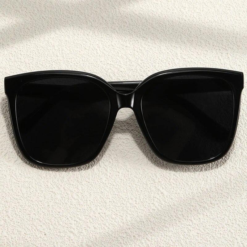 Oversized Frame High-performance Premium-quality Durables Black Face Trimming Female Sunglasses Outdoor UV-proof Sunglasses