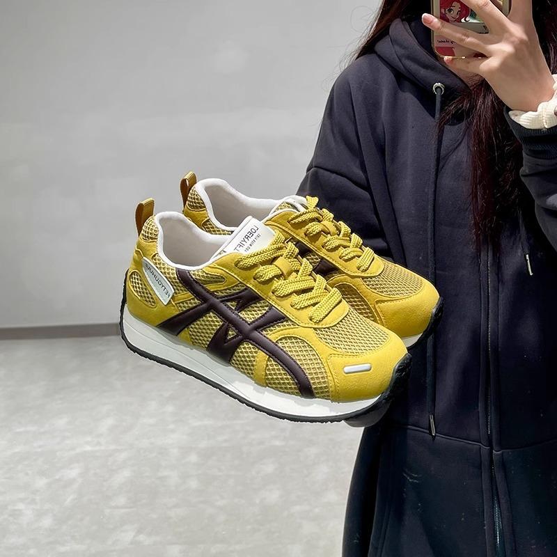 Retro versatile sports jogging shoes women's 2025 spring new leather mesh breathable lightweight casual dad shoes