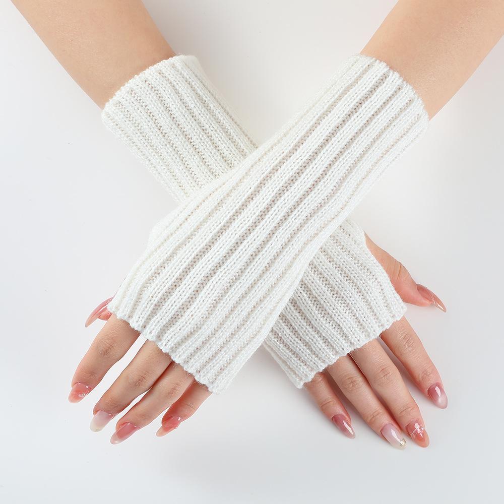 

Short knitted striped gloves for autumn and winter warm and resistant sleeves arm sleeves fashionable and personalized sleeves белый