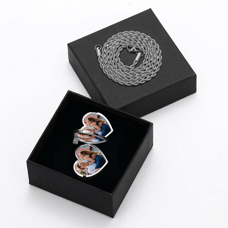 Trendy Heart-Shaped Zircon Photo Pendant Necklace - European & American Hip Hop Style