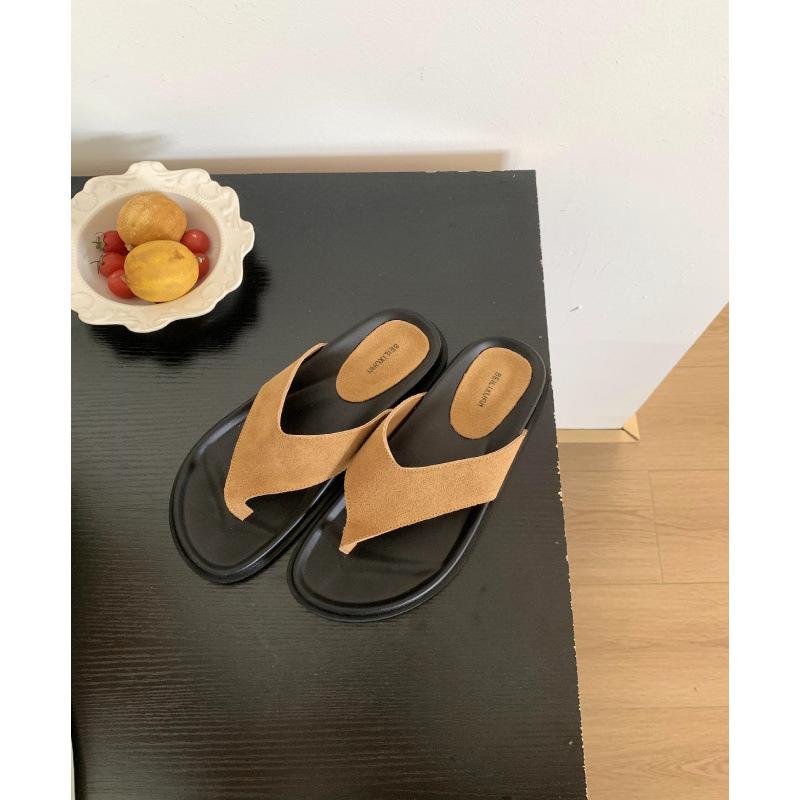 Versatile and Not Tired Feet Flat Bottom Pinch Foot Flip-flops Shoes Women Summer Wear New Retro Matte Leather Cool Slippers