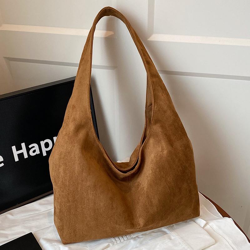 Large capacity commuter bag women's autumn new fashion retro shoulder bag casual underarm matte tote bag