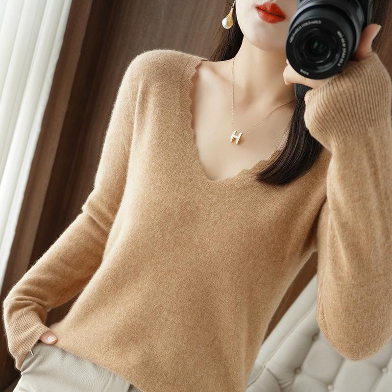 Autumn and winter new lace V-neck women's long-sleeved knitted sweater solid color large size pullover, loose and thin bottoming shirt