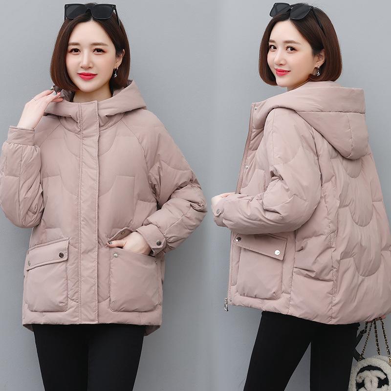 

2024 Зимняя женская короткая пуховая хлопковая куртка с капюшоном - Миниатюрная и модная M (up to 115 jin) розовый